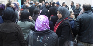 إعتصام للنازحين الفلسطينيين من سوريا في مخيم شاتيلا احتجاجا على طريقة تعاطي وكالة الغوث مع مطالبهم الحياتية